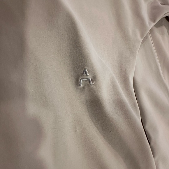 Aday Something Borrowed Light Gray Shirt Small - Picture 6 of 6